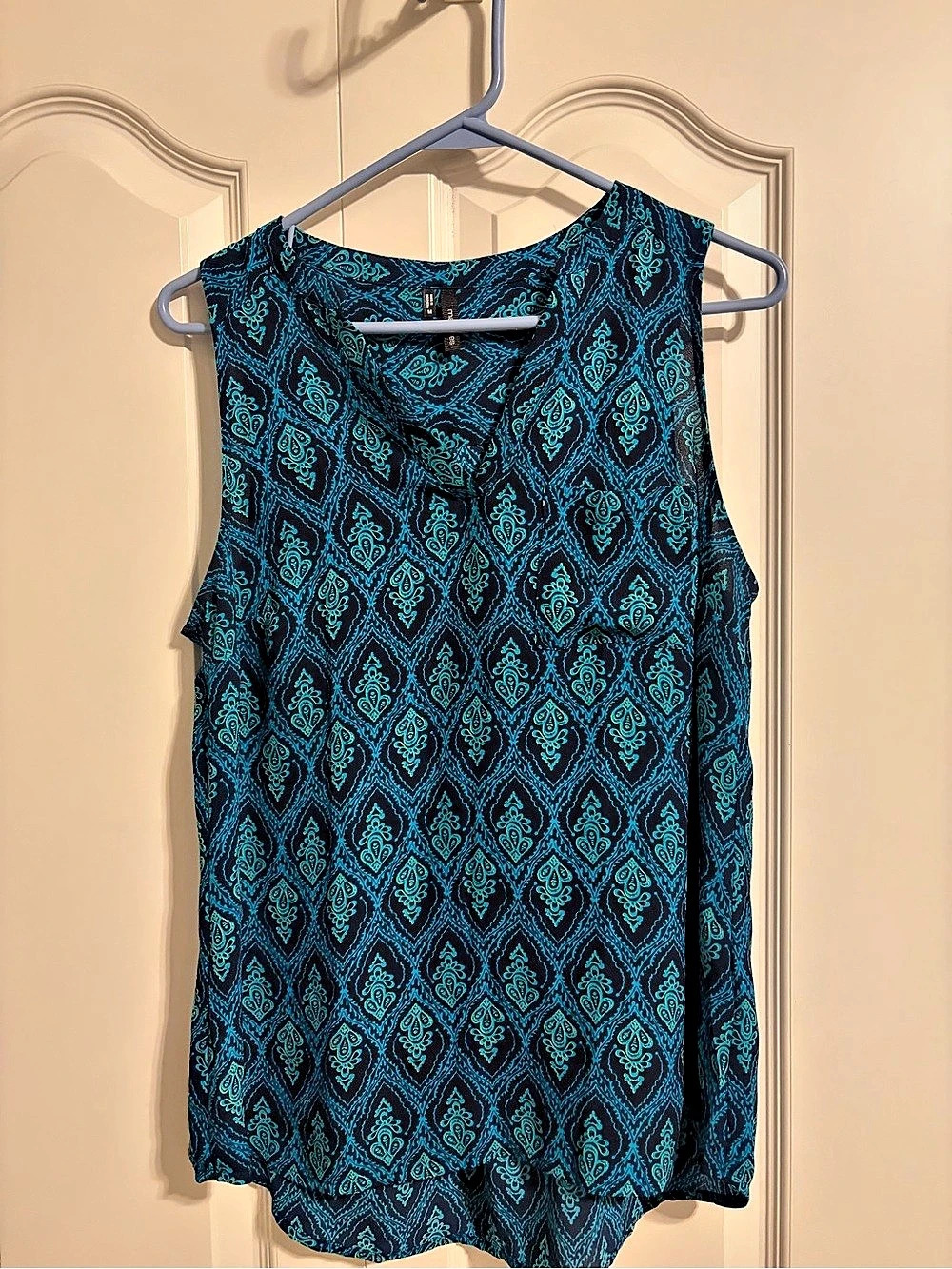 Maurices Geometric Tank Top in Blue & Black Size Medium Like New